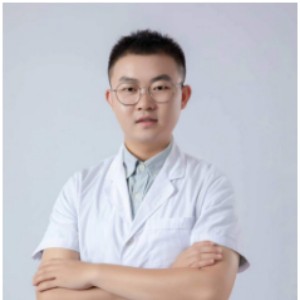 闫凯 